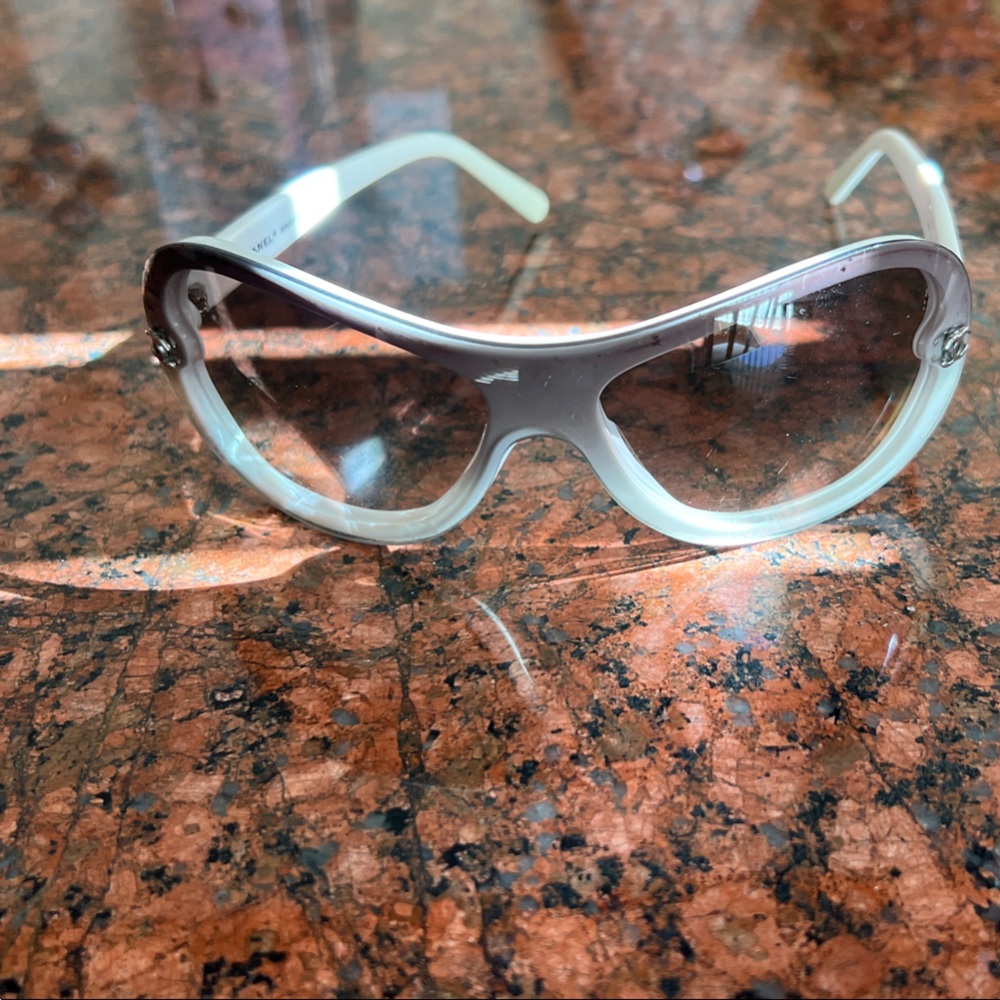 CHANEL Stylish White and Brown Sunglasses